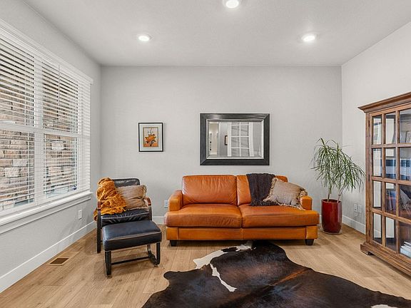 4th image of 1742 Westport Ave