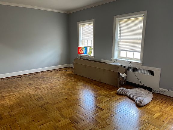 2nd image of 312 Washington St APT 3-6