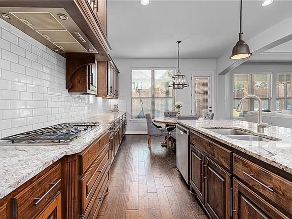 5th image of 500 Aspen Dr