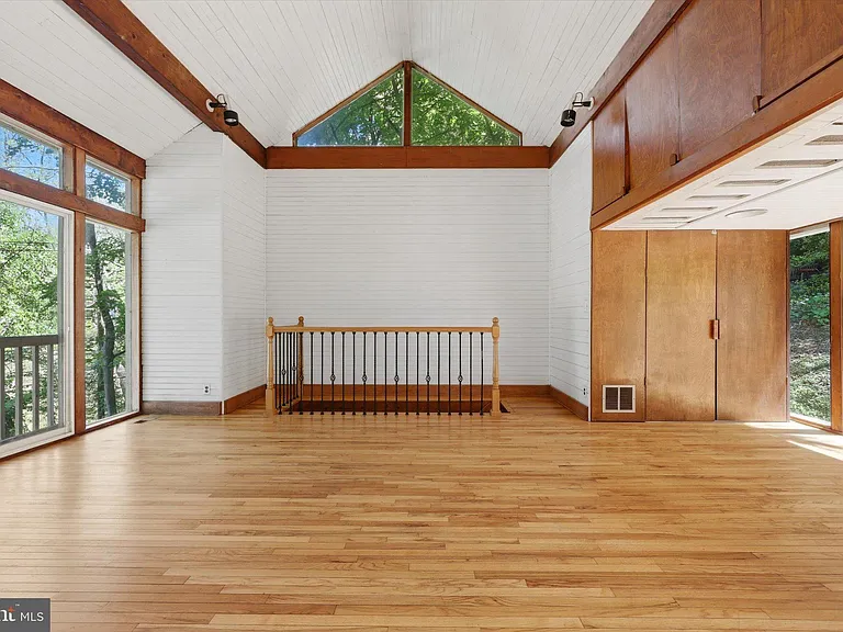 803 Mill Creek Rd — Photo 23