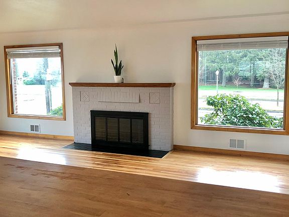 4th image of 1520 N Union Ave