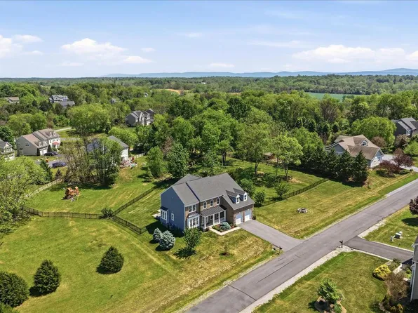 95 Belmeade Way, Shepherdstown, WV 25443