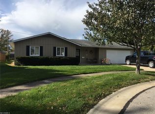 722 Surrey Cir, Berea, OH 44017
