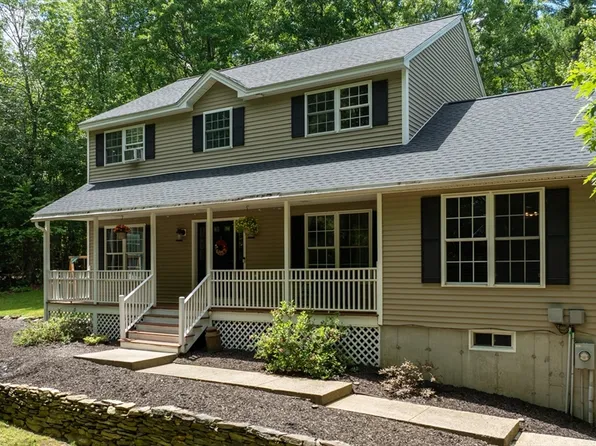 171 Farm Pond Rd, Oakham, MA 01068