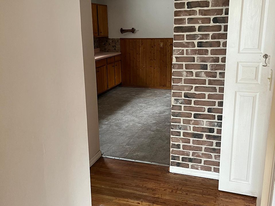 1st image of 50 Gorski St