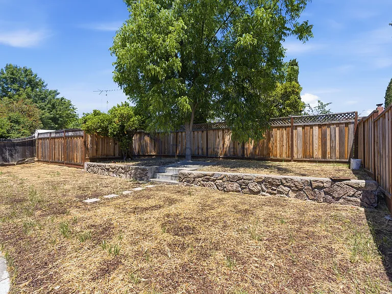 1624 Farringdon Ct — Photo 24