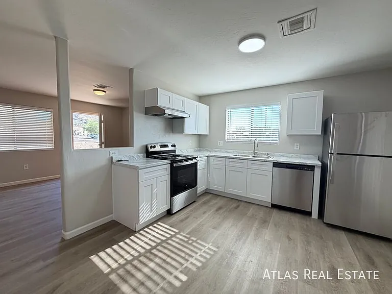 506 N Iroquois Ave #1 — Photo 7
