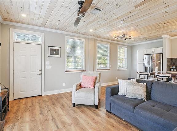 5th image of 9026 Green St