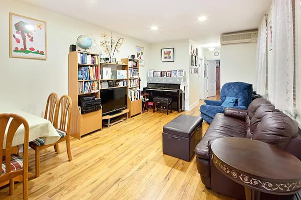 Sold by Town Residential | media 27