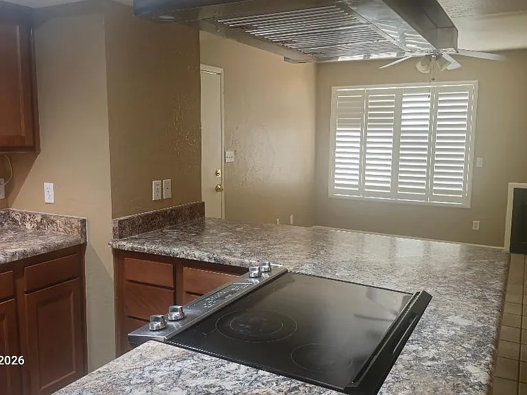 5146 E Oak St #109 — Photo 14