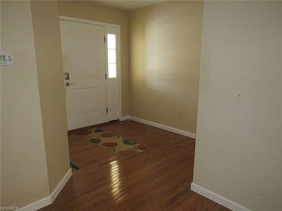 4th image of 2582 Wintergreen Ln