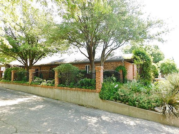 5th image of 24 Southridge Dr