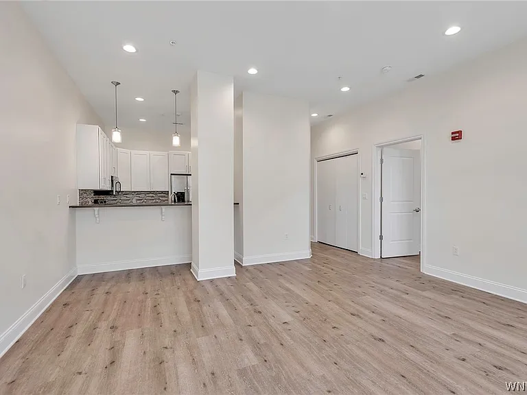 251 Main St #404 — Photo 13
