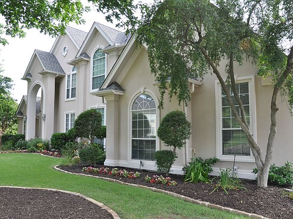 2nd image of 604 Dominion Dr