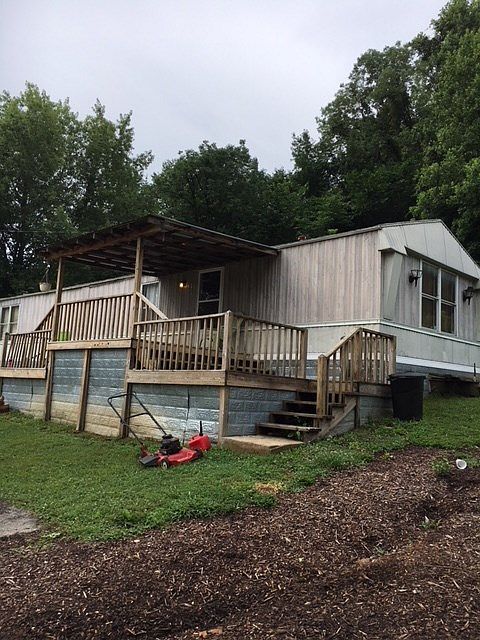 2nd image of 1141 Sugar Camp Rd