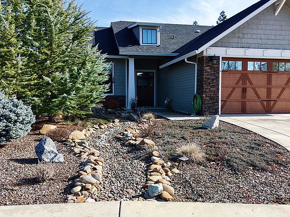 3rd image of 209 White Oak Way