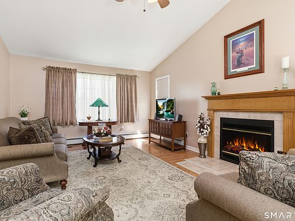 2nd image of 39 Hopkins Hill Road