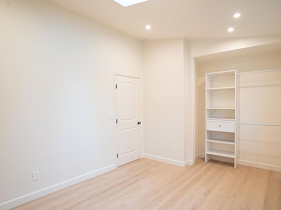2nd image of 1257 E Hillcrest Dr #B