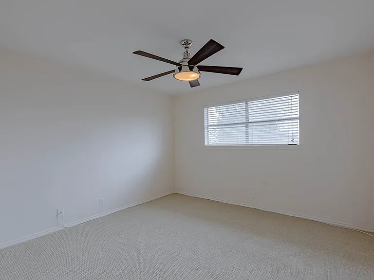 3310 Tanglewood Ln #1 — Photo 15