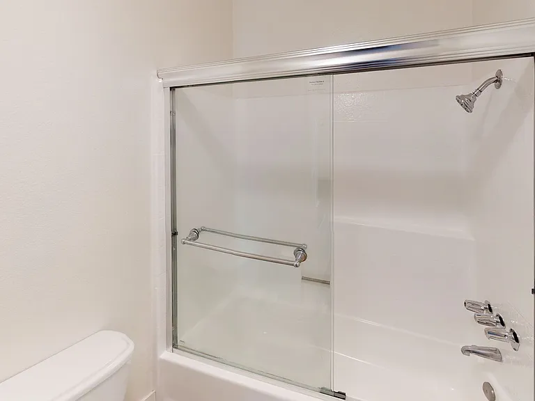 Clark Apartments...Gorgeous 2 Story Penthouse...Full Amenities...CALL NOW! — Photo 15