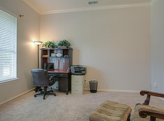 4th image of 418 Shady Valley Dr