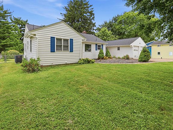 2nd image of 325 Stare Rd