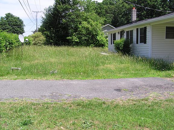 4th image of 5702 Lucas St