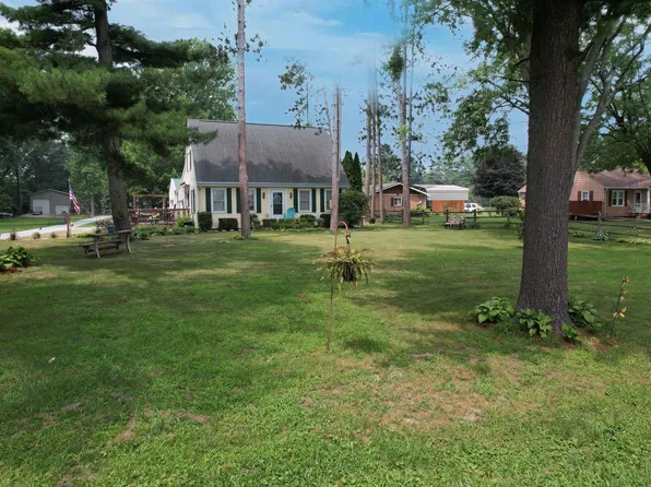 3997 E 1st Rd, Monticello, IN 47960