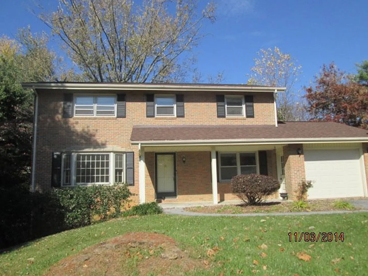 4 Bedroom 2.5 Bath House 1 Car Garage — Photo 1
