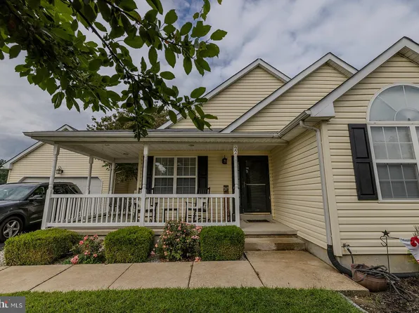 22 Raphael Rd, Smyrna, DE 19977