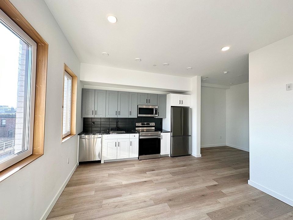 1st image of 1311 N Front St #1O