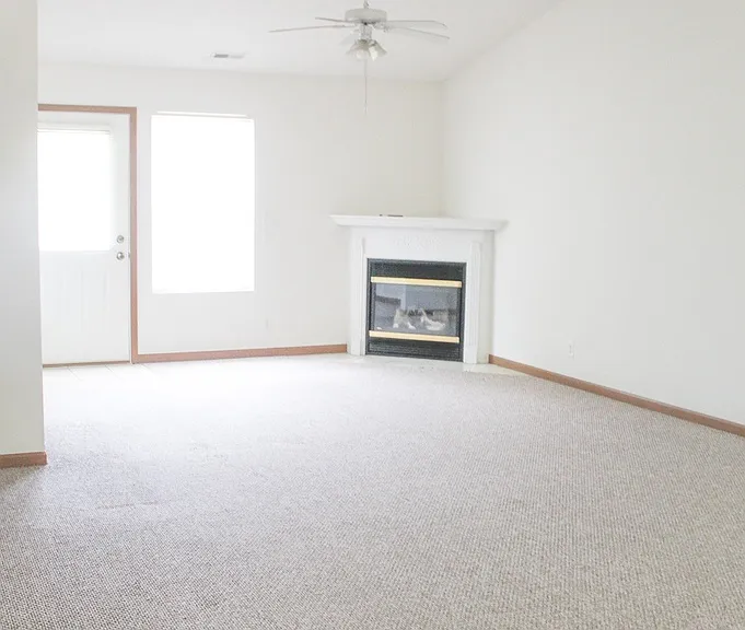3218 Hopkins Ct — Photo 3