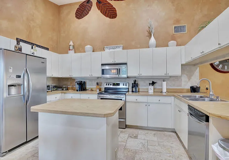 2103 Tama Cir #202 — Photo 5