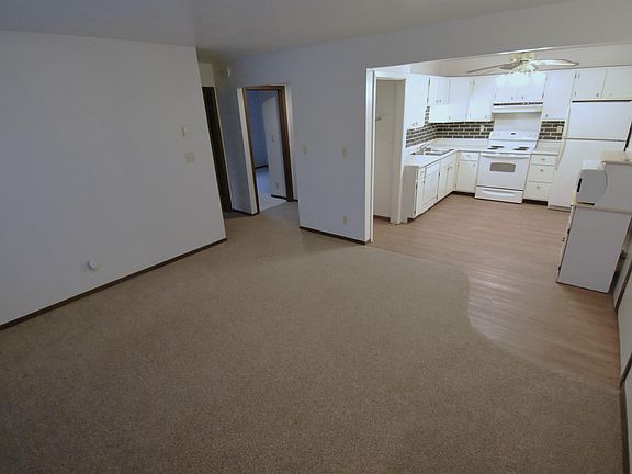 5th image of 506 Commercial St APT I