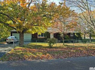 52 Adams Ave, Sound Beach, NY 11789