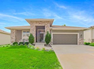 25291 W 83rd Ter, Lenexa, KS 66227