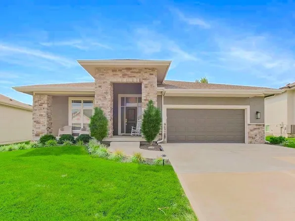 25291 W 83rd Ter, Lenexa, KS 66227