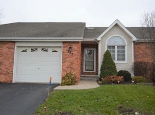 353 Forest Edge Dr, East Amherst, NY 14051
