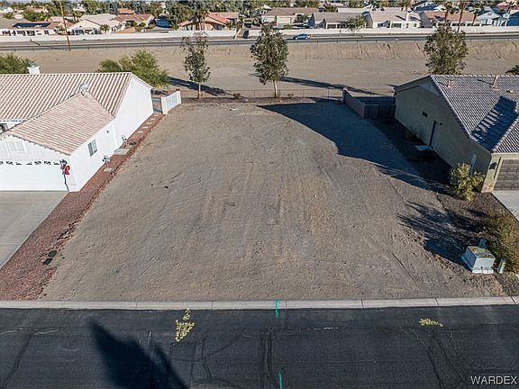 2nd image of 2081 E Via Del Aqua Drive