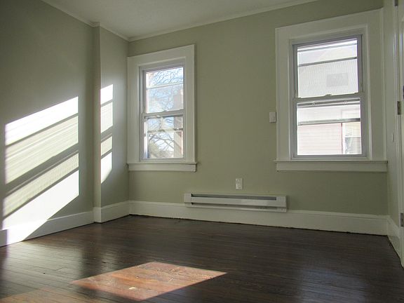 4th image of 50 Durand Pl #3