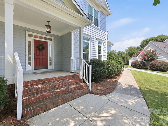 3rd image of 5601 Underwood Ave