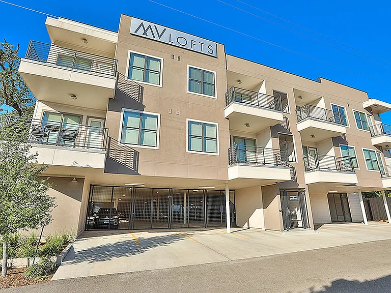 Mount Vernon Lofts — Photo 9