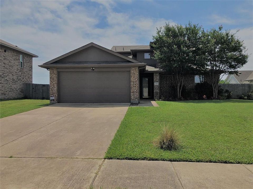 1st image of 109 Pebble Creek Ln