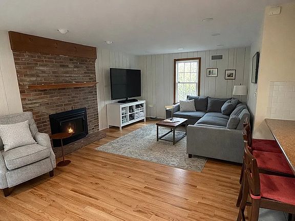 4th image of 312 Hallsborough Dr