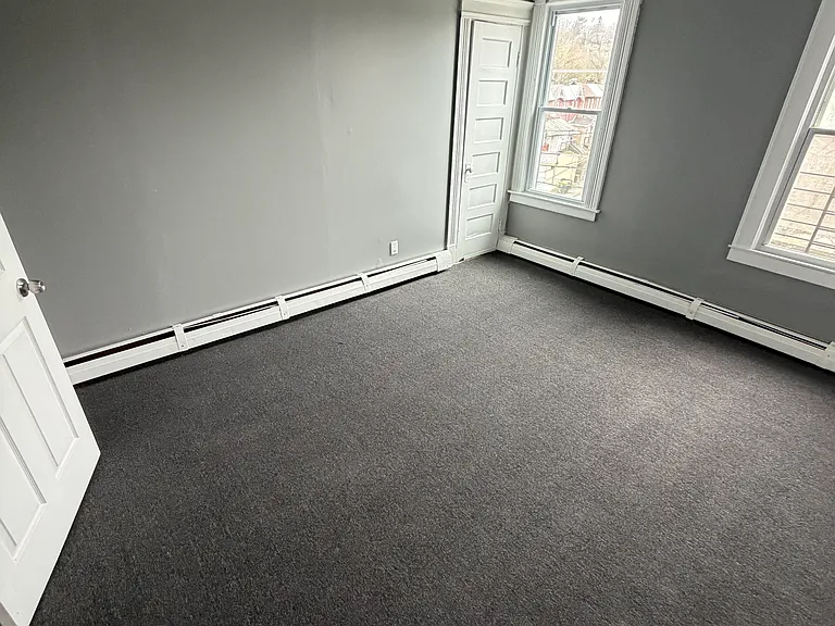 275 Walnut St #3 — Photo 5