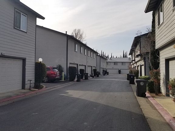 4th image of 6338 Rain Meadow Ln