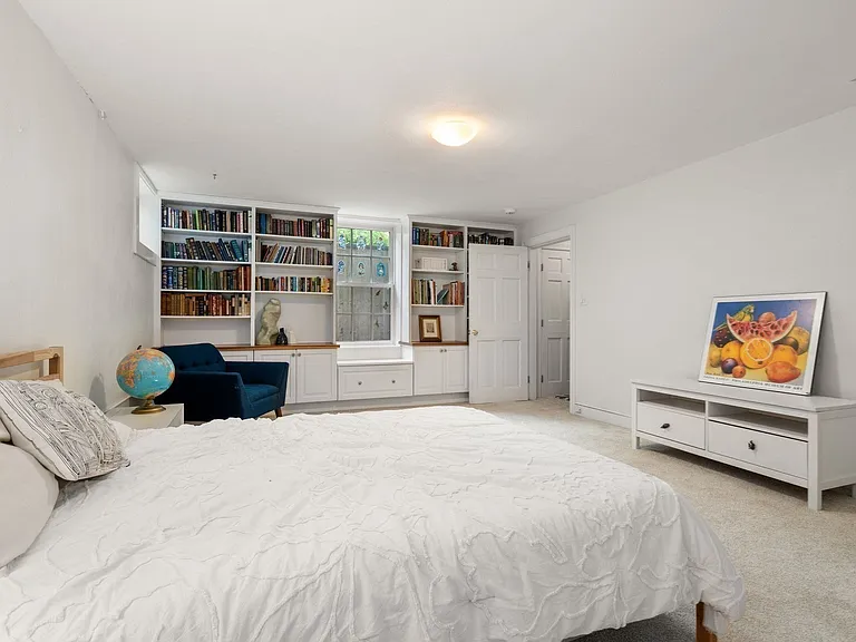 205 Brattle St — Photo 22