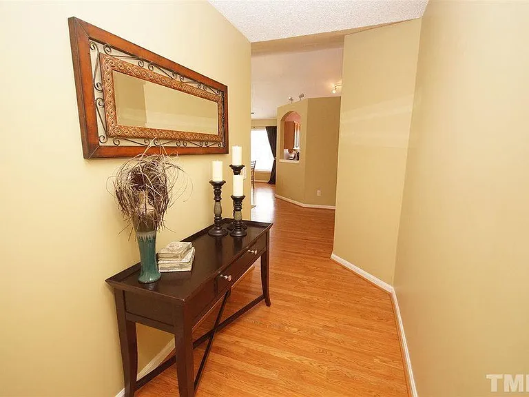 6901 Dawnalia Ct — Photo 8