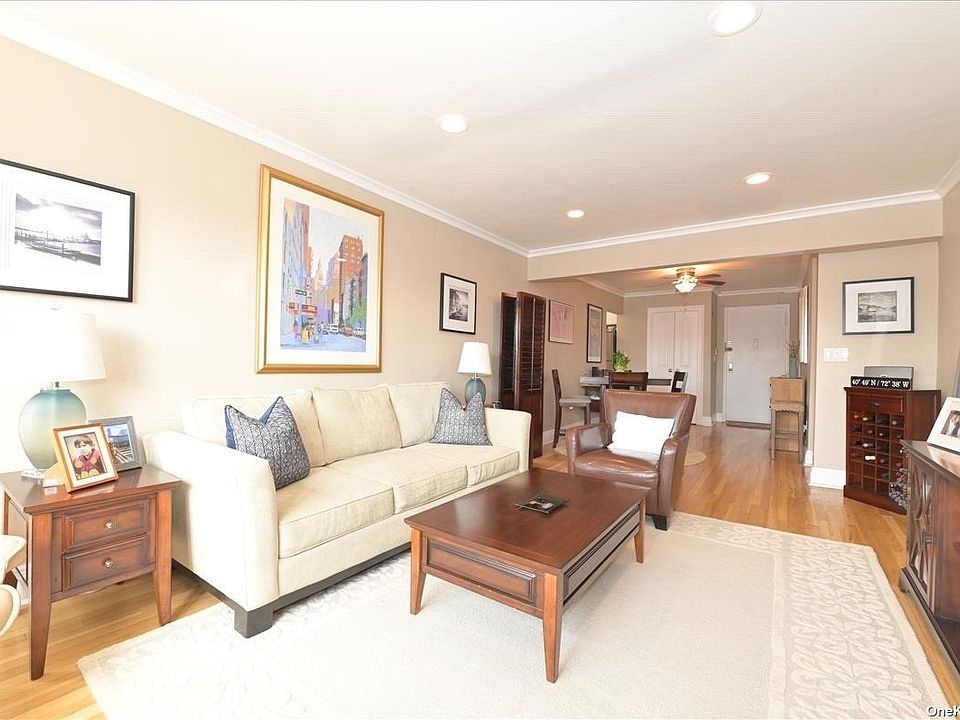 1st image of 4 Birchwood Ct APT 5B