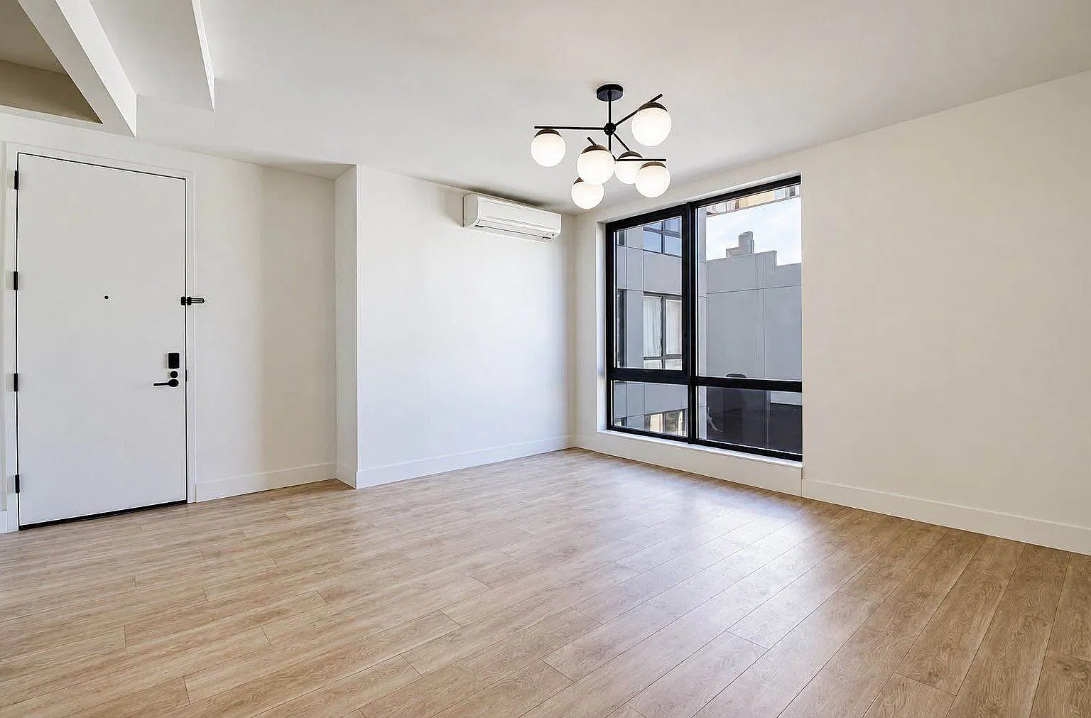 153 Erasmus Street — Photo 4